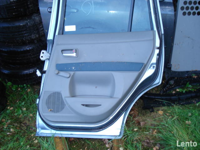 mazda 2 klapa 20n srebrna i zderzak tylny