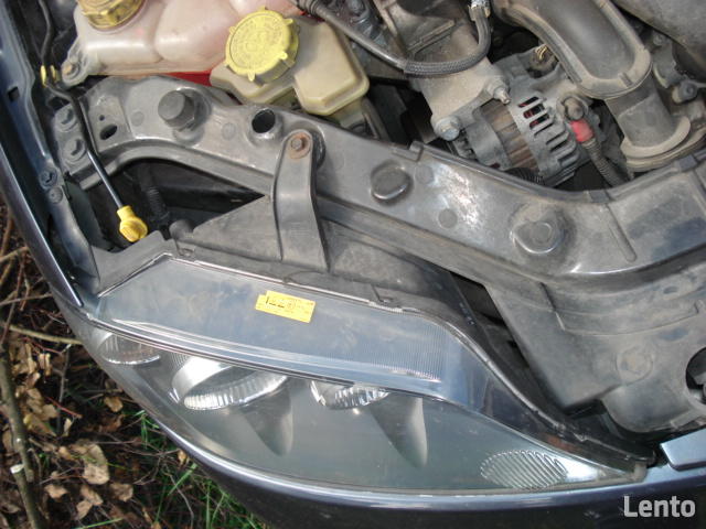 mazda 2 klapa 20n srebrna i zderzak tylny