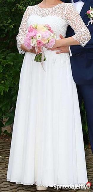 Atrakcyjna, elegancka suknia ślubna