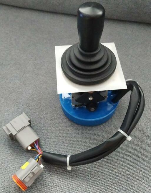 Wumag joystick CAN fab. nowy gwar.12m netto 5500zł