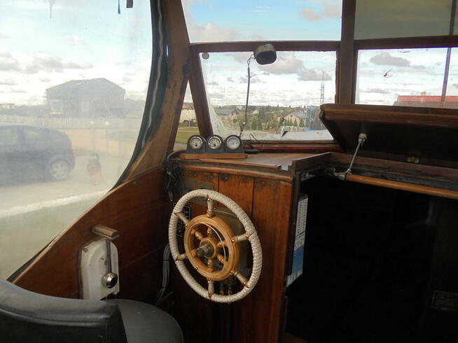 Sprzedaż łodzi motorowej