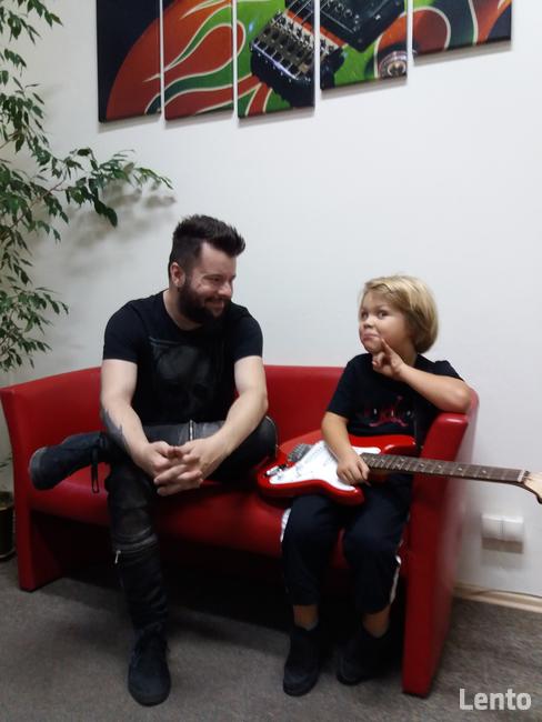 ROCK DISCIPLINE - nauka gry na gitarze oraz gitarze basowej