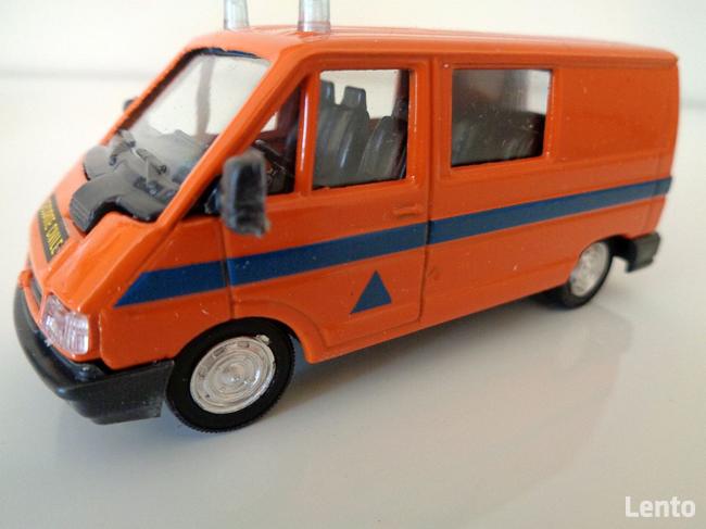 Sprzedam model RENAULT TRAFIC CIVILE