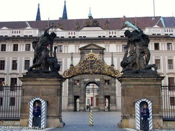 wycieczka do Pragi 3.10.07.2021 Zawisza Travel