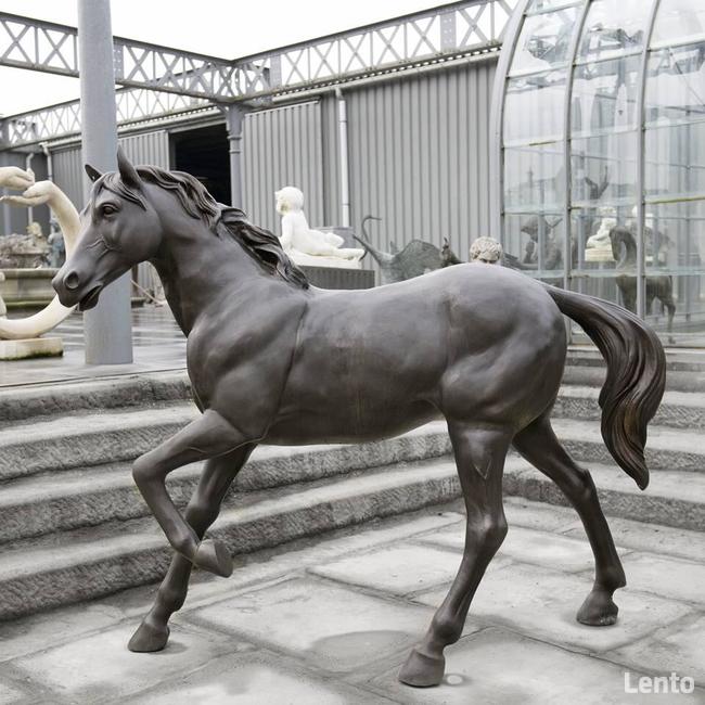 Rzeźba Koń z brązu H240cm