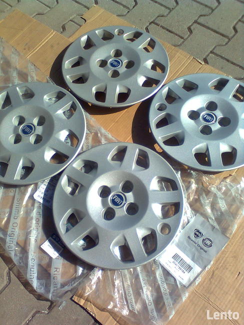 Sprzedam kolekcjonerskie, Włoskie kołpaki do Fiata Punto II.