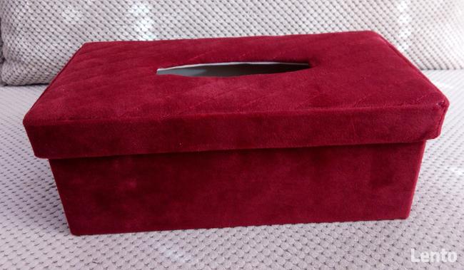 Eleganckie bordowe aksamitne pudełko na chusteczki