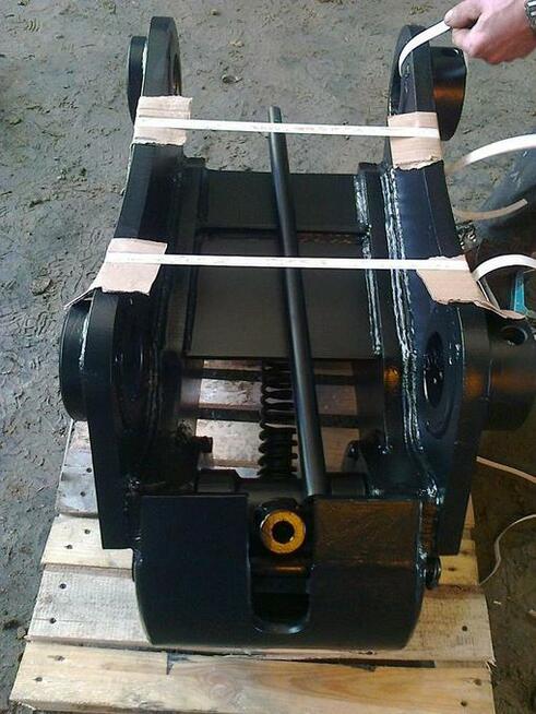 PRODUCENT - SZYBKOZŁĄCZA MECHANICZNE I HYDRAULICZNE