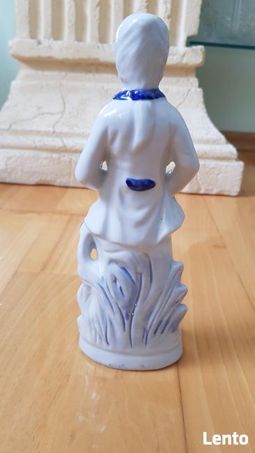 Figurka pary arystokratów