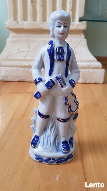 Figurka pary arystokratów