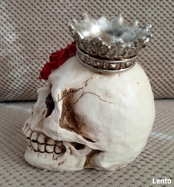 Brokatowa czaszka w koronie skull czerwone róże