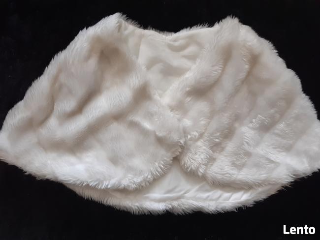 SPRZEDAM kilkanaście sukien ślubnych i dodatki. OKAZJA