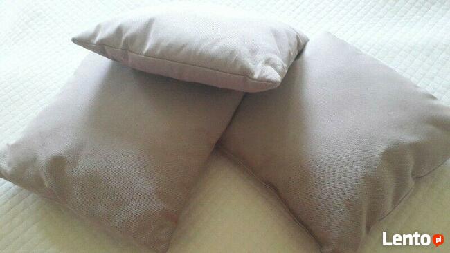 nowe trzy poduszki 40x40 cm