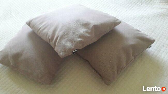 nowe trzy poduszki 40x40 cm