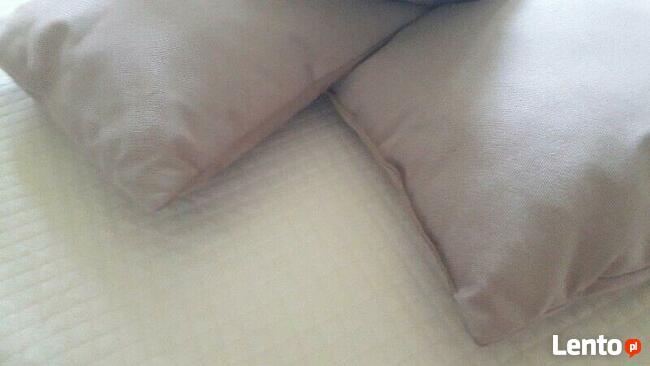 nowe trzy poduszki 40x40 cm