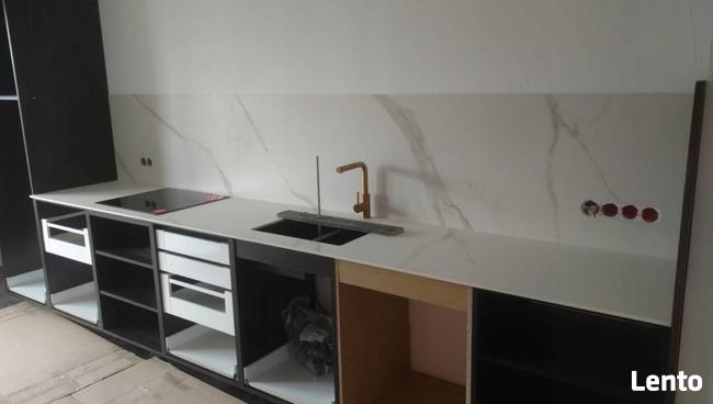 Spiek Kwarcowy Calacatta Oro Venato stół, blat.