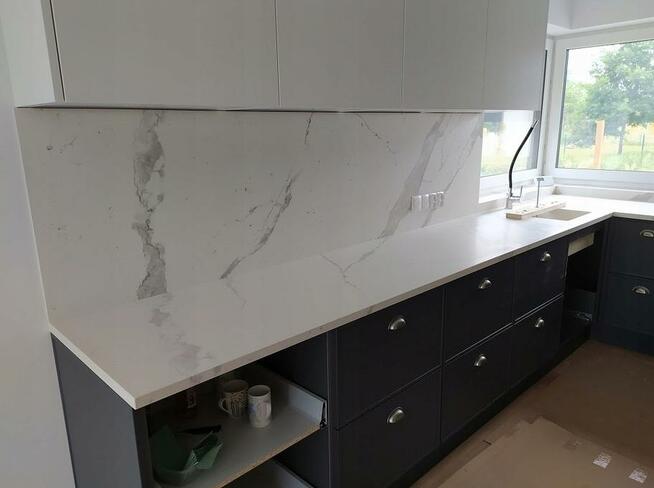 Spiek Kwarcowy BIANCO STATUARIO VENATO stół, blat.