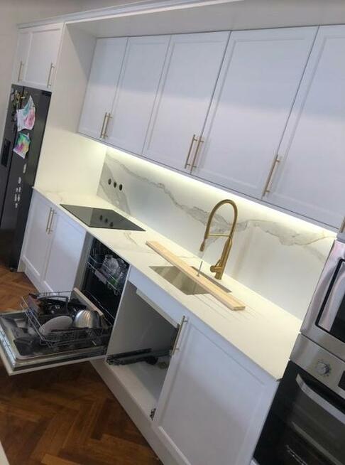 Spiek Kwarcowy Carrara stół, blat.