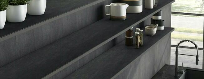 Spiek Kwarcowy DEKTON BROMO. Blat, stół, parapet.