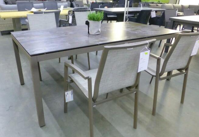 Spiek Kwarcowy DEKTON BROMO. Blat, stół, parapet.