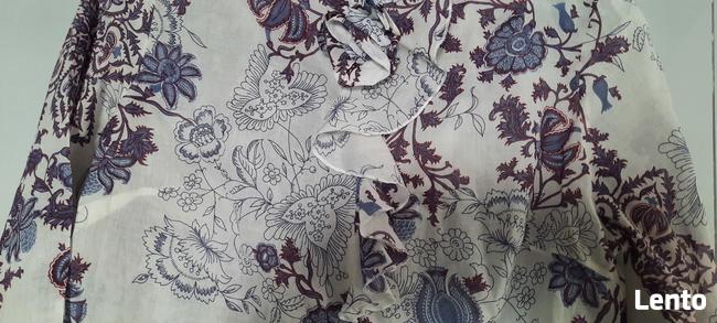 Bluzka Echo Made in Poland rozm 42(L) z żabotem i kwiatem