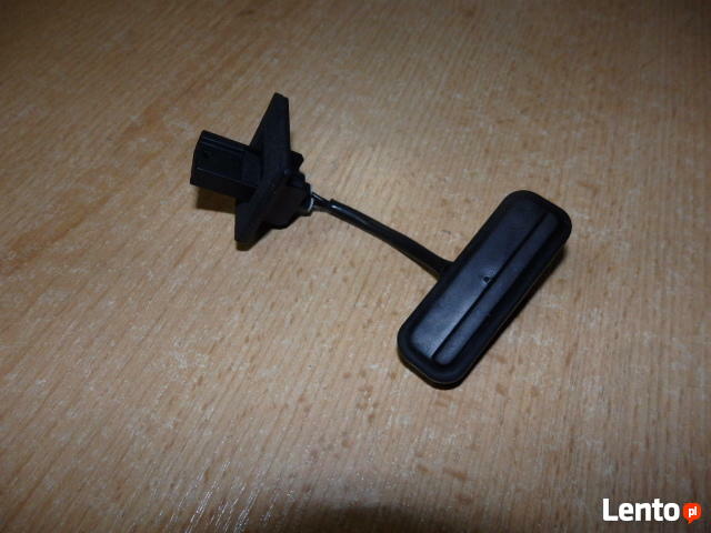 Przyciski klapy bagaznika mokrostyk opel Astra Insignia