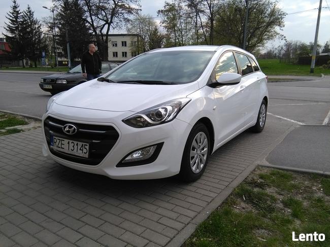 Wynajem HYUNDAI I30 kombi wypożyczalnia samochodów
