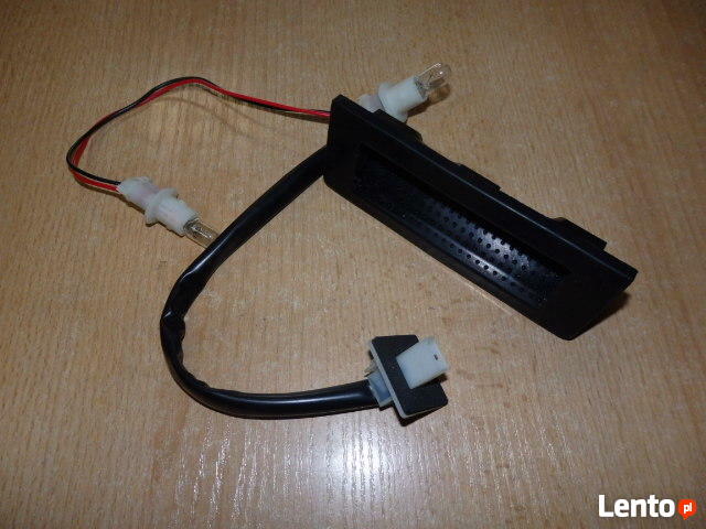 Przyciski klapy bagaznika mokrostyk opel Astra Insignia