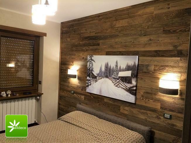 Stare drewno-ozdoba ścian i sufitów