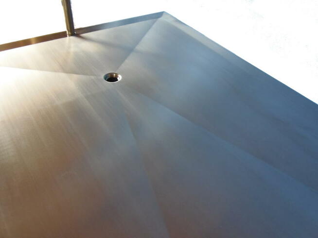 Stół elektrycznie regulowany