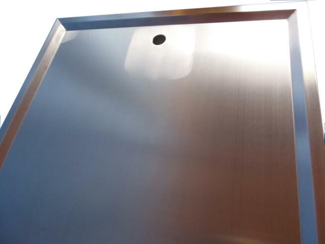 Stół z elektrycznie regulowanym blatem weterynaryjny