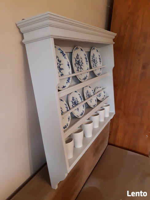 Szafka drewniana wisząca na talerze.Nizsza cena