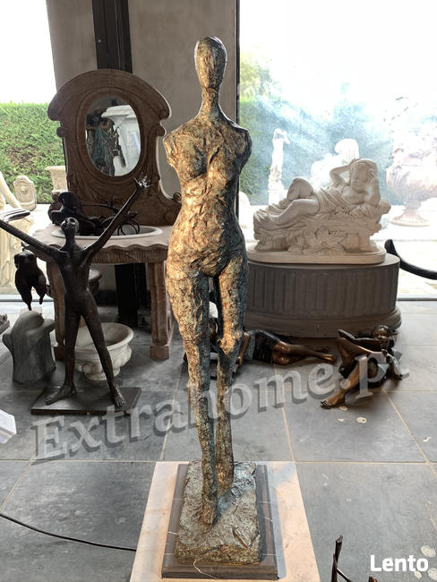 Figura z brązu. Thick lady Nowoczesna kobita w stylu Rubensa