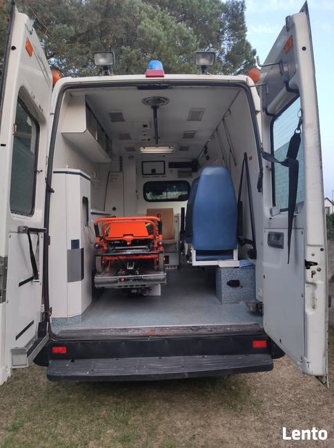 Beka sygnalizacyjna stroboskopowo-ledowa ambulansu