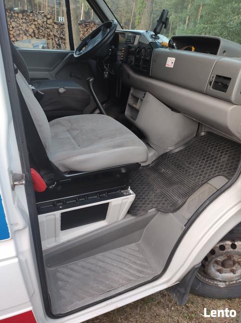 Beka sygnalizacyjna stroboskopowo-ledowa ambulansu