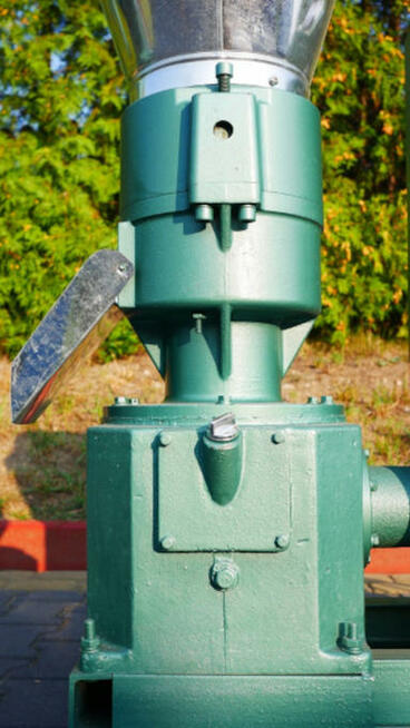 Peleciarka 7,5 kW + młyn bijakowy 4 kW + SZKOLENIE