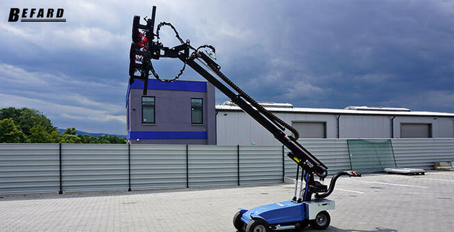 Robot do transportu ciężkich szyb i blach BEFARD XC 800