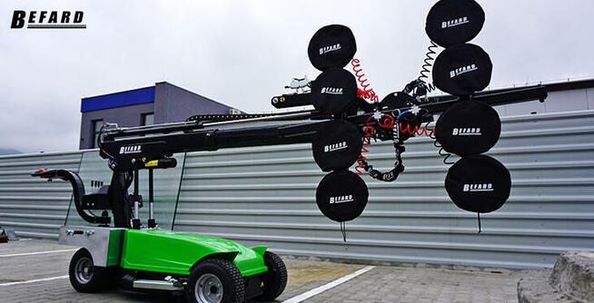 Robot do transportu ciężkich szyb i blach BEFARD XC 800