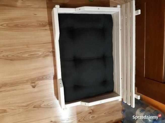 legowiska dla psa lub kota