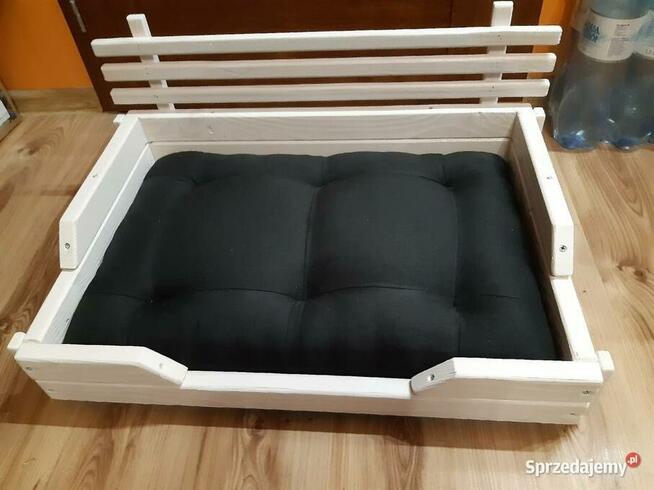 legowiska dla psa lub kota