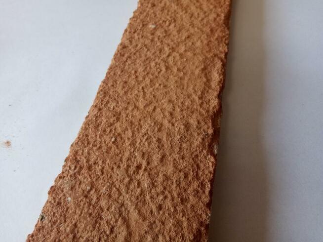 Płytki z środka cegły poddane gradacji