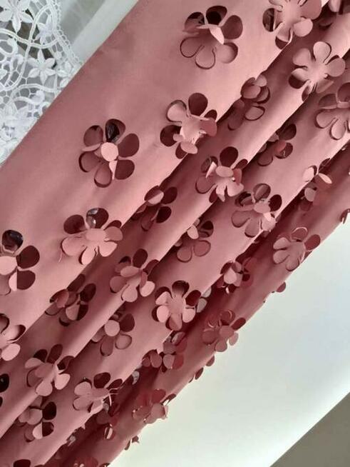 Zasłony laserowo wycinane kwiaty