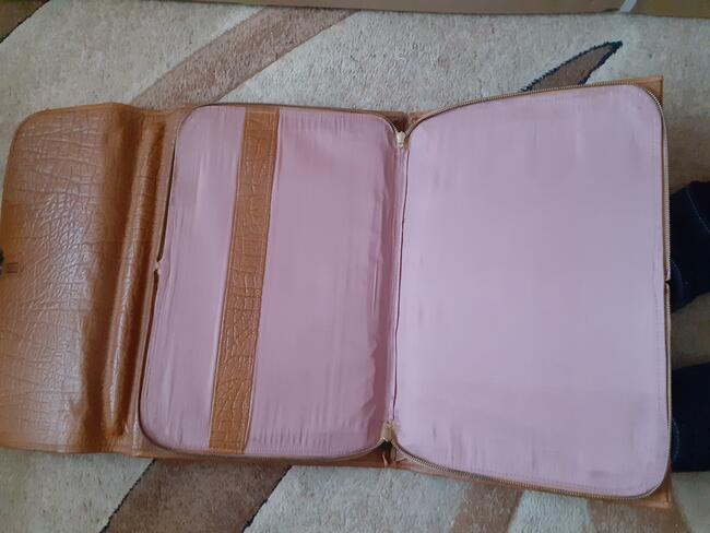 Teczka na dokumenty, solidna skóra, kolor jasno brązowy