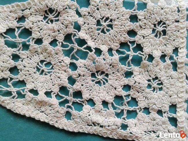 Ażurowe bolerko kremowe-boho