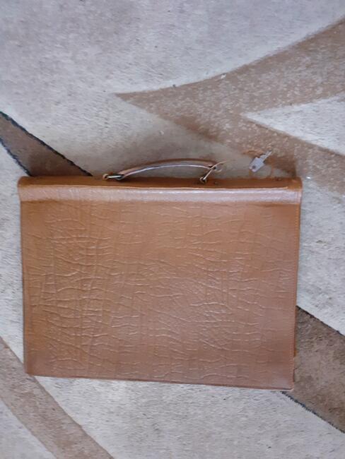 Teczka na dokumenty, solidna skóra, kolor jasno brązowy