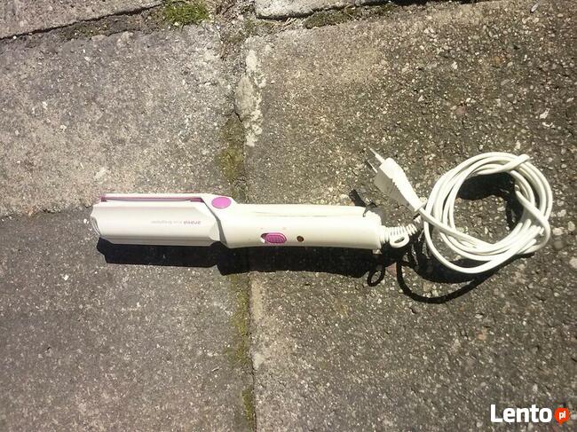 Prostownica (30 zł, 20 zł) do włosów.