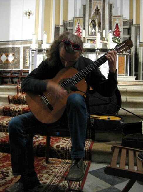 Sprzedam pilnie gitarę klasyczną Jose Ramirez 4NE