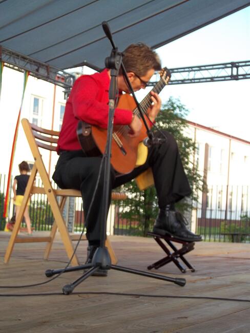 Nauka gry na gitarze klasycznej/Warszawa Mokotów.