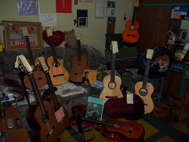 Sprzedam pilnie gitarę klasyczną Jose Ramirez 4NE