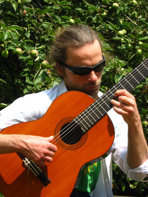 Nauka gry na gitarze klasycznej/Warszawa Mokotów.